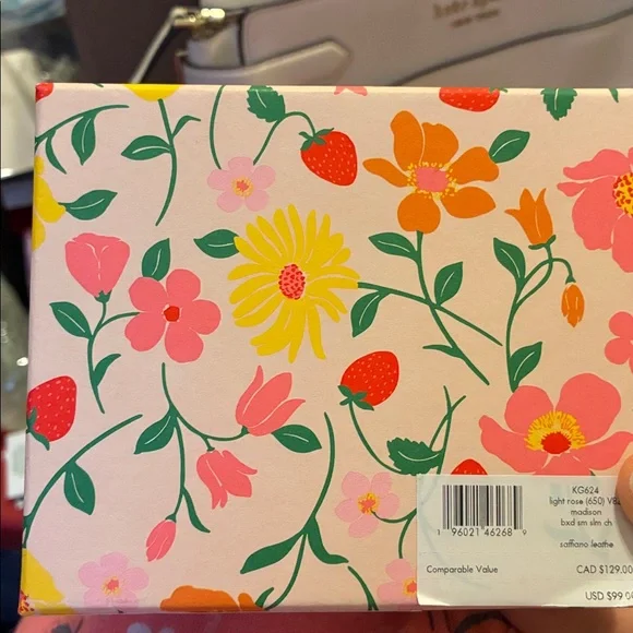 KATE SPADE New York Pink Leather Card Holder with Gold Logo - Picture 5 of 5